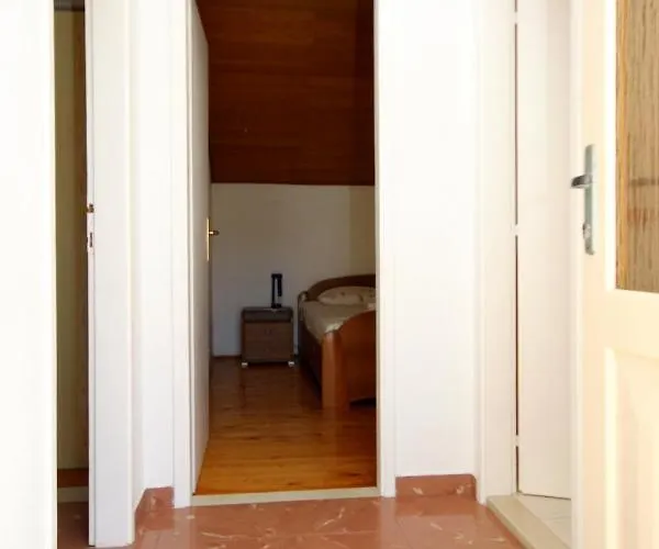 By The Sea Lumbarda, Korcula - 4378 *